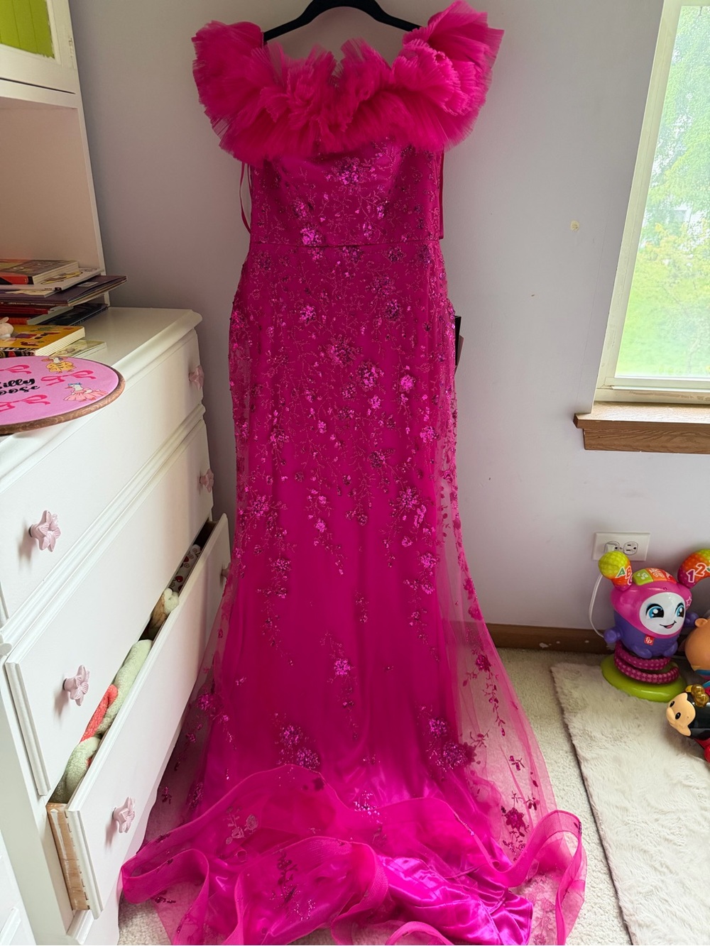 Cinderella divine hot pink sequin off the shoulder tulle formal Gown dress size8
